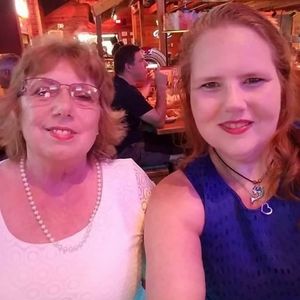 Meet your Posher, Bonnie walker